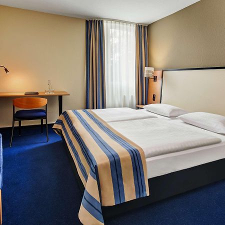 IntercityHotel Celle Esterno foto