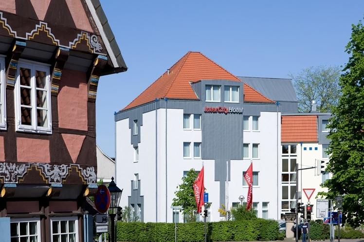 IntercityHotel Celle Esterno foto