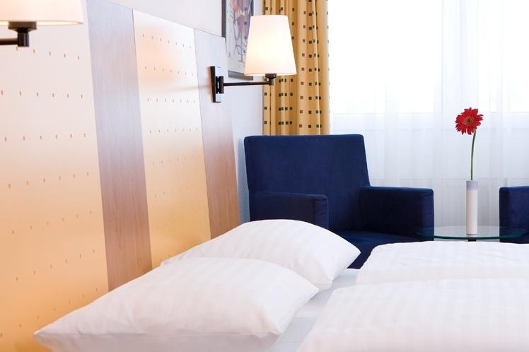 IntercityHotel Celle Esterno foto